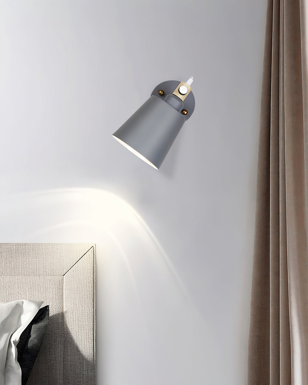 RAVENWOOD VINTAGE BRASS WALL SCONCE