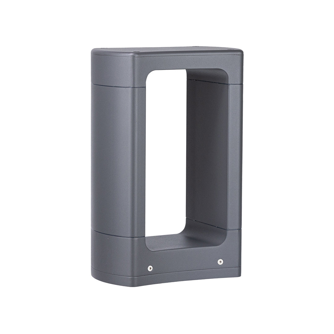 WINDSOR SQUARE OUTDOOR LED PATHWAY LANTERN
