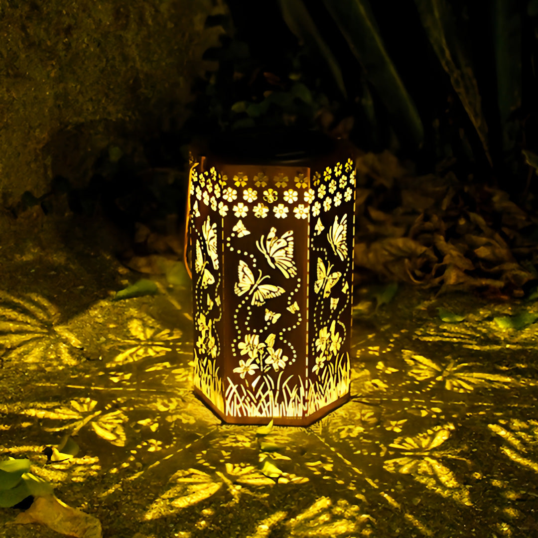 RAVENHALL SCARLET SOLAR LANTERN WITH INTRICATE CUTOUT FRAME