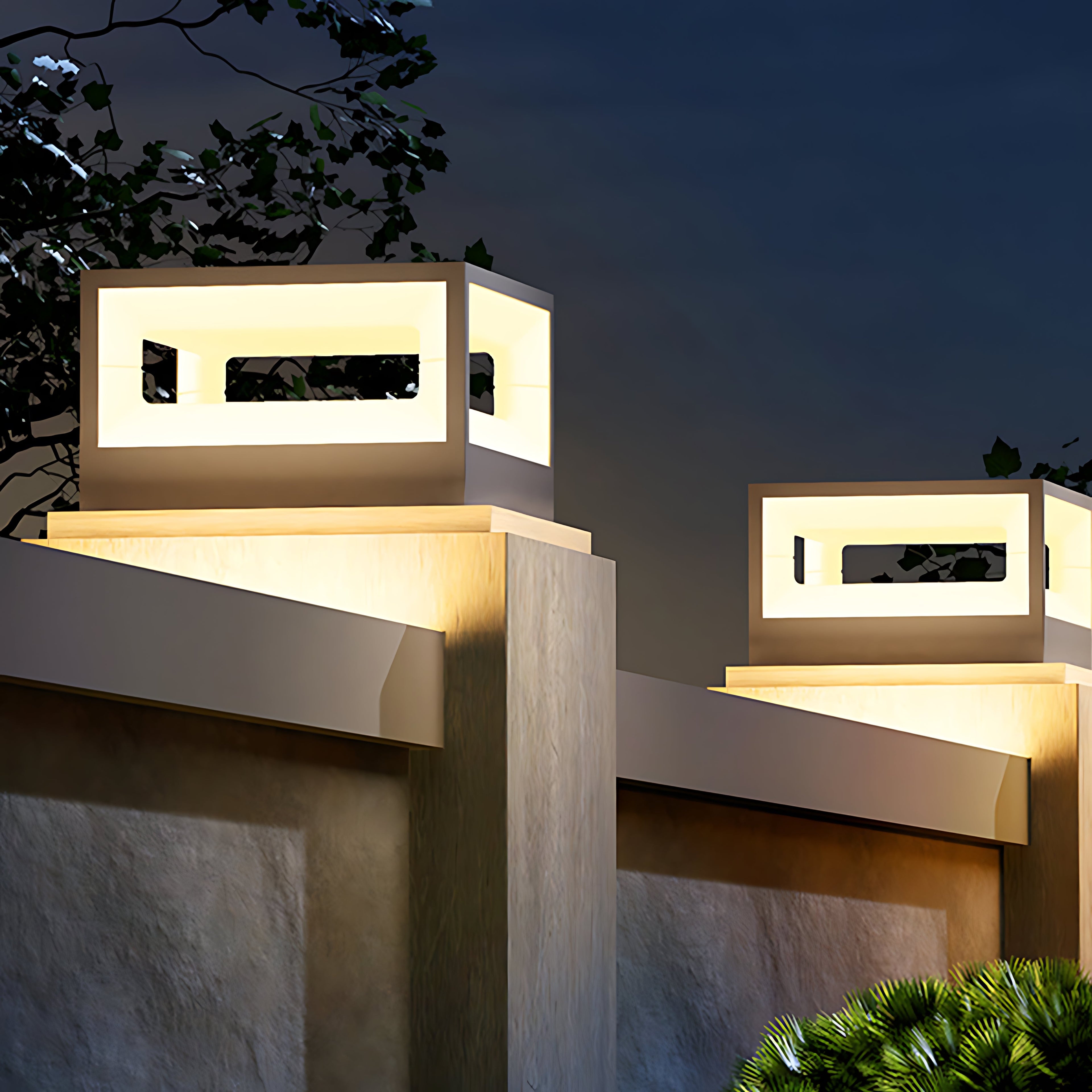 CHESTERFIELD SOLAR-POWERED HOLLOW SQUARE FENCE POST ILLUMINATOR