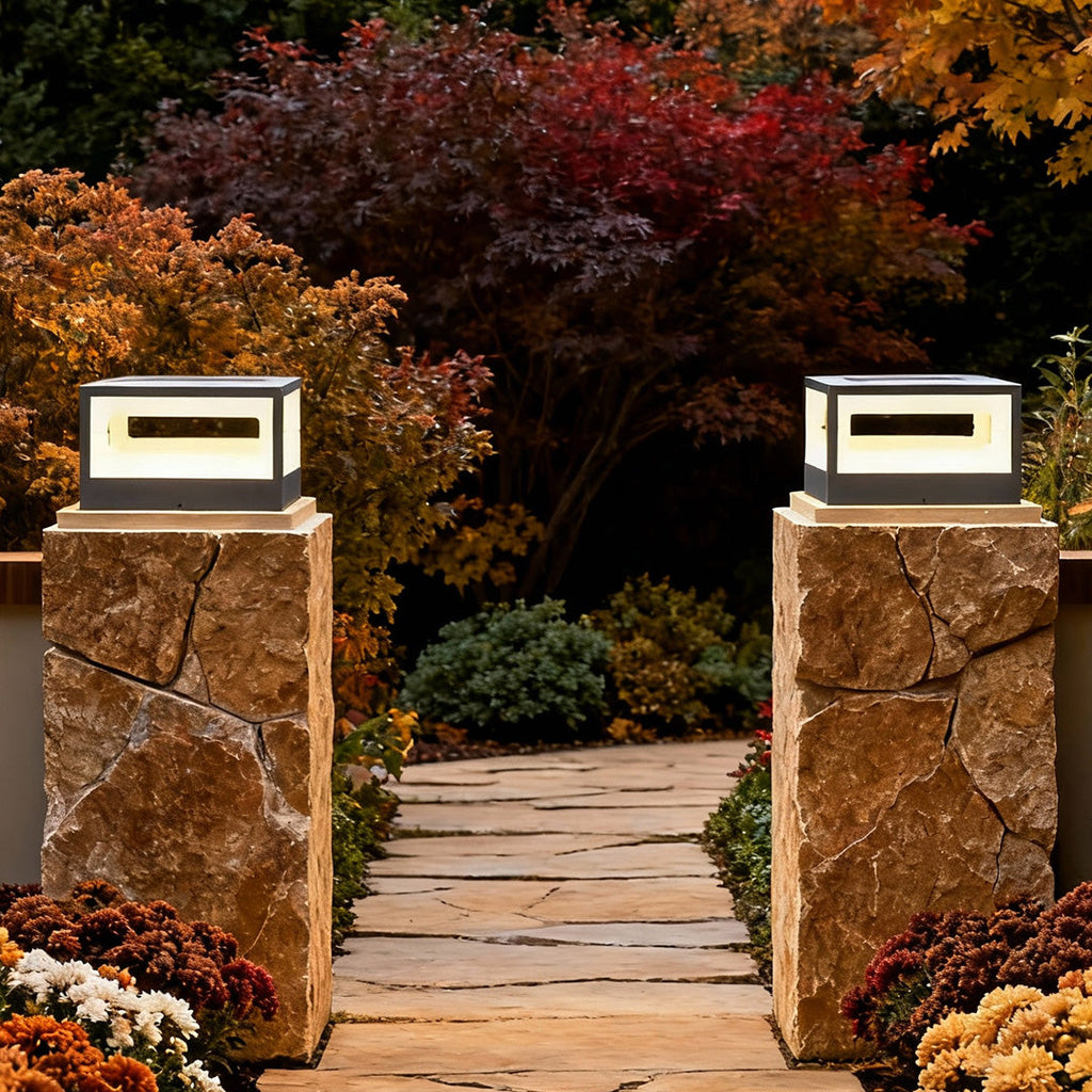 CHESTERFIELD SOLAR-POWERED HOLLOW SQUARE FENCE POST ILLUMINATOR