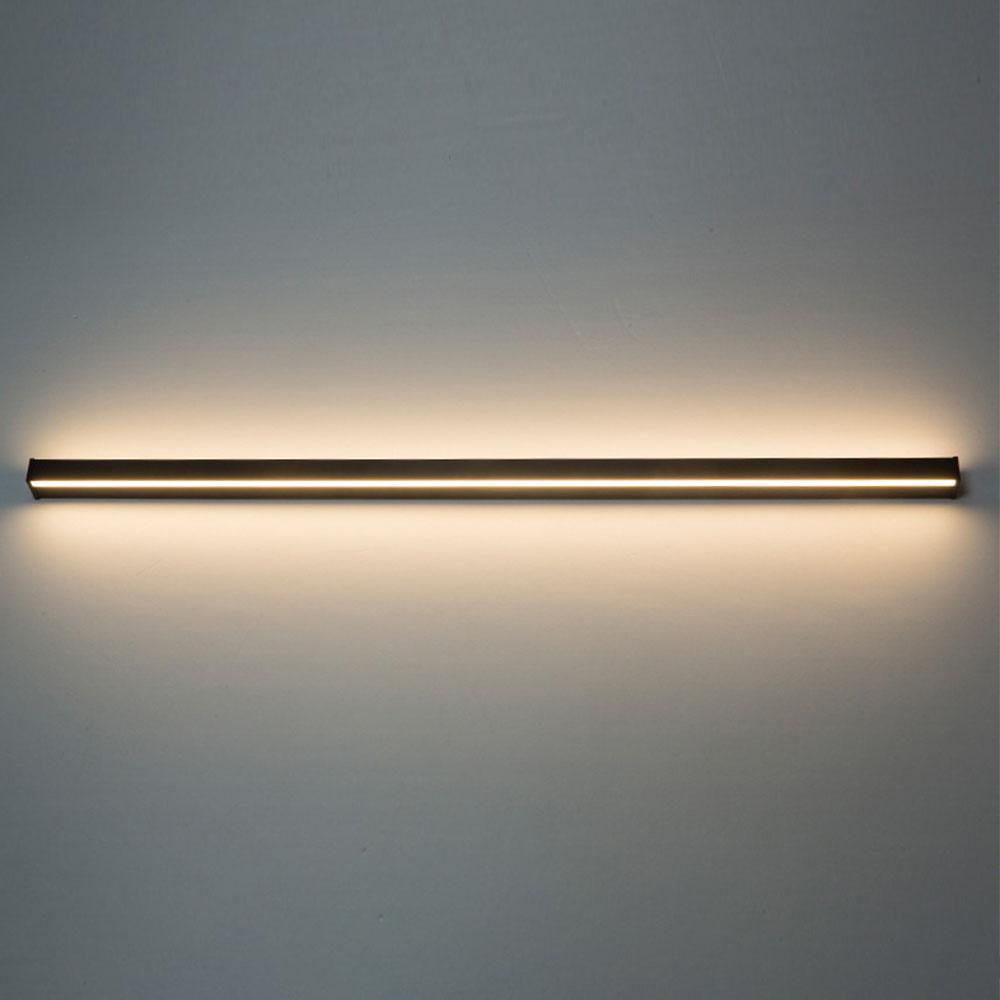 WINDSOR BLACK LINEAR OUTDOOR LIGHTING SCULPTURE