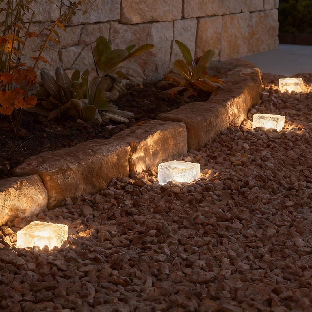 WINTERBOURNE SOLAR-POWERED ICE CUBE PATHWAY LANTERN
