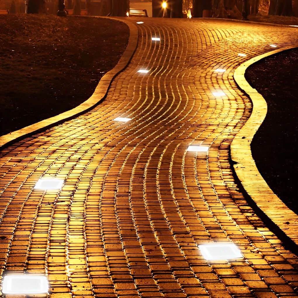 WINTERBOURNE SOLAR-POWERED ICE CUBE PATHWAY LANTERN