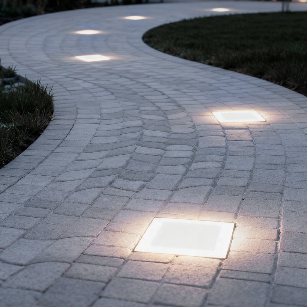 WINTERBOURNE SOLAR-POWERED ICE CUBE PATHWAY LANTERN