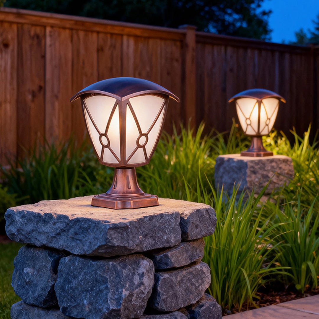 WINCHESTER ALUMINUM GARDEN POLE LANTERN