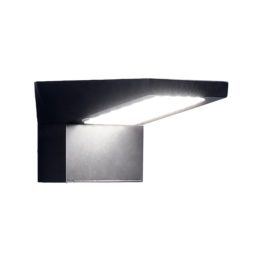 WINTHORPE SOLAR-POWERED OUTDOOR WALL LANTERN