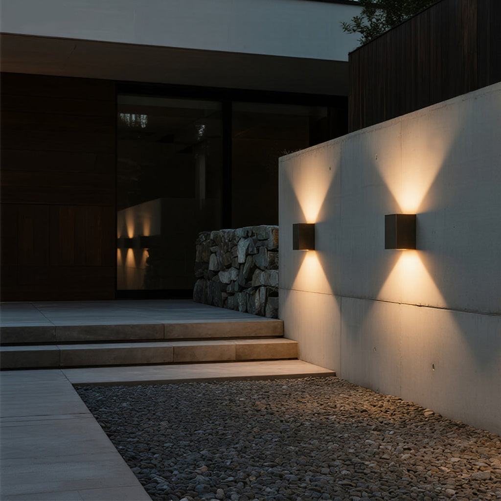 WINTERBOURNE CAST ALUMINUM OUTDOOR SCONCE WITH WATER-RESISTANT FINISH