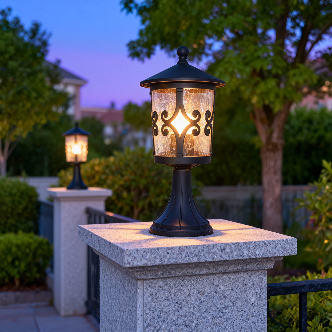 RAVENSDALE ALUMINUM GARDEN PILLAR LANTERN