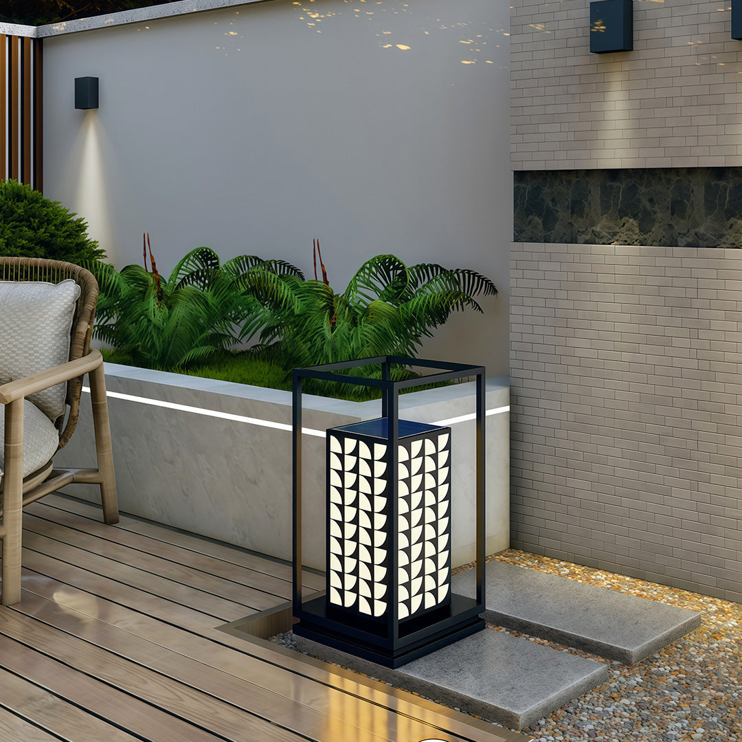 THORNBURY WEATHERPROOF GARDEN ILLUMINATOR