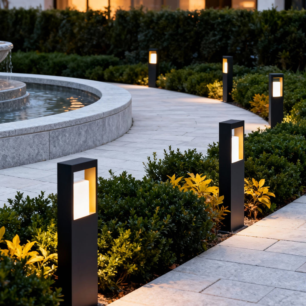 WINTERBOURNE SQUARE COURTYARD LANTERN, WATER-RESISTANT LANDSCAPE ILLUMINATION