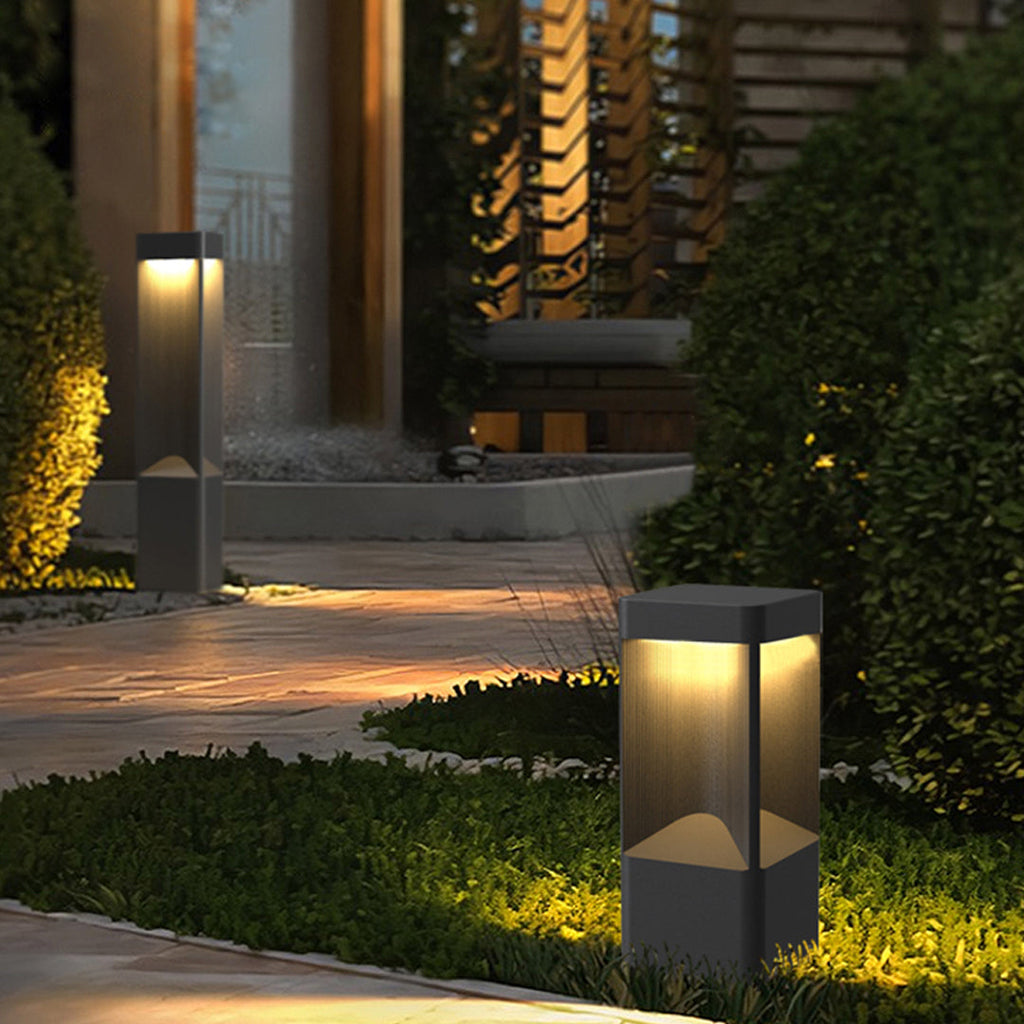 WINDSOR GARDEN BOLLARD LIGHTING WITH WEATHERPROOF DESIGN