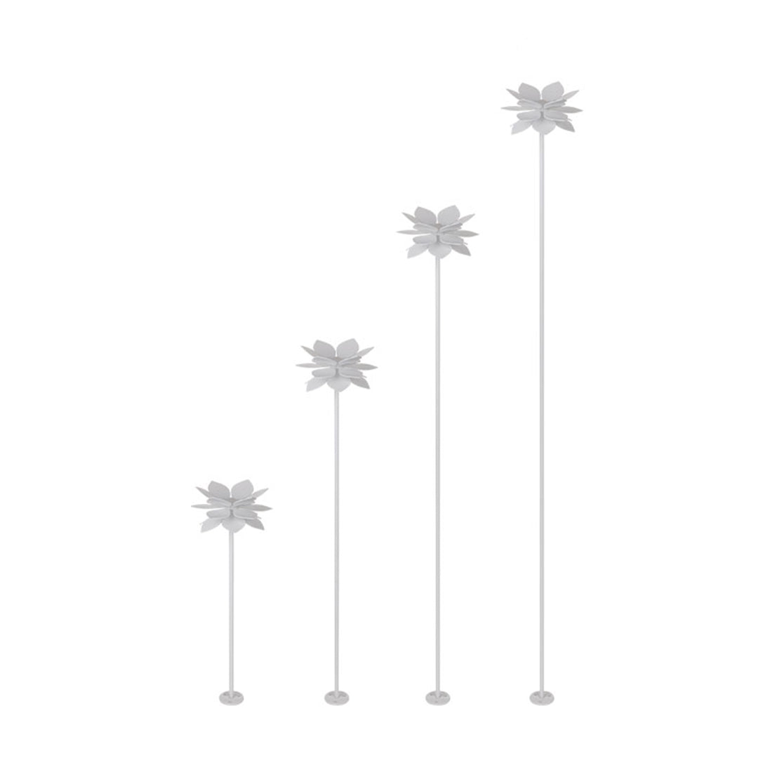 WINTHROP GARDEN BLOOM LED LIGHTS IN WHITE, WEATHER-RESISTANT FLOWER DESIGN