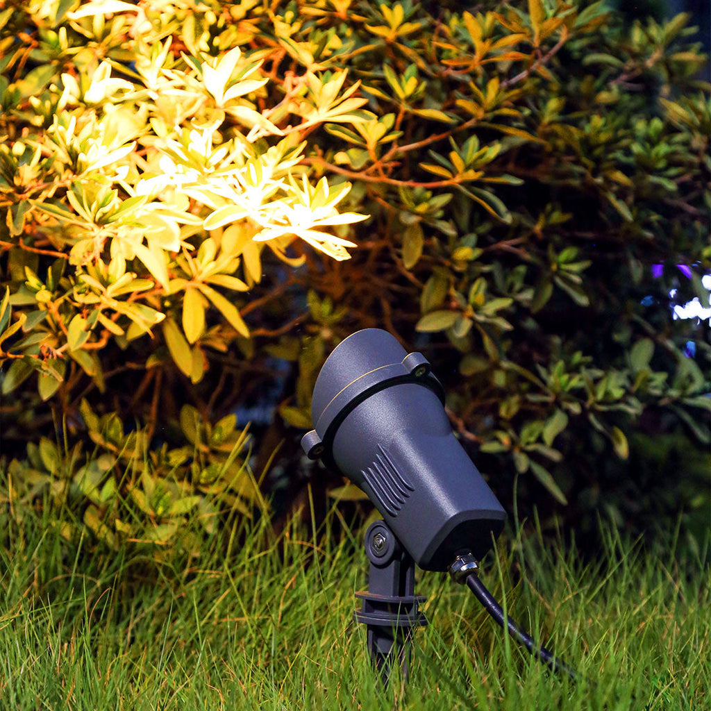 THORNBURY ILLUMINATED GARDEN SPIKE LANTERN