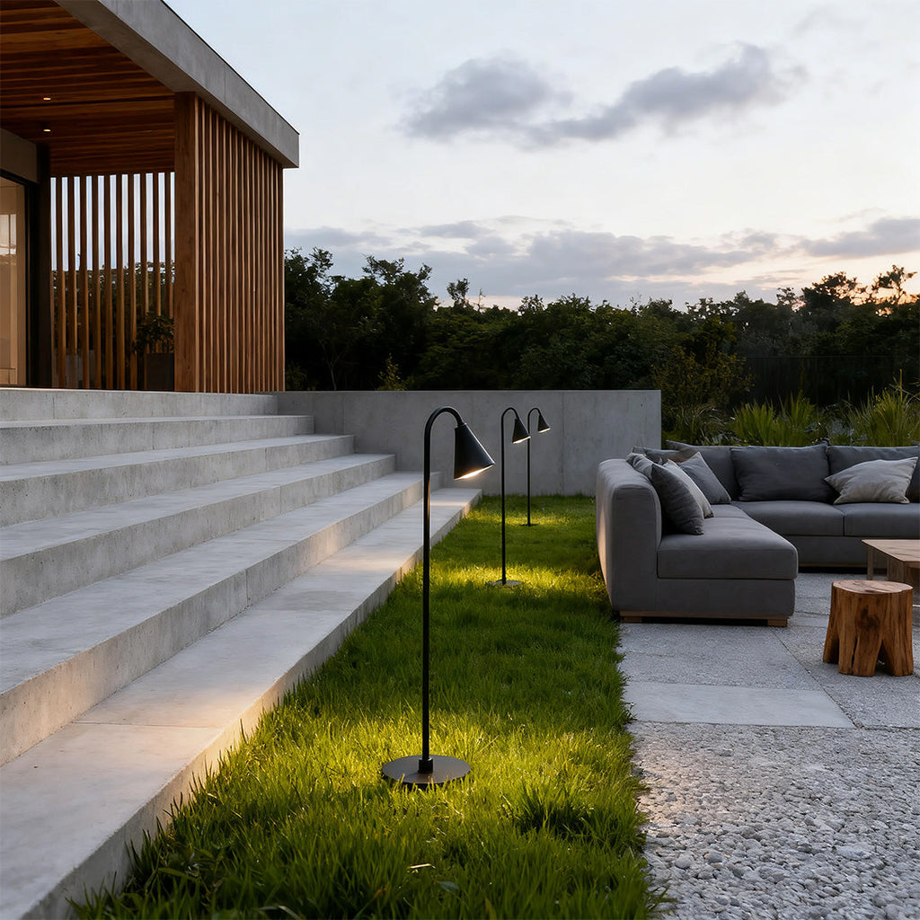 WINDSOR GARDEN PATHWAY ILLUMINATOR - Contemporary Waterproof Outdoor Light