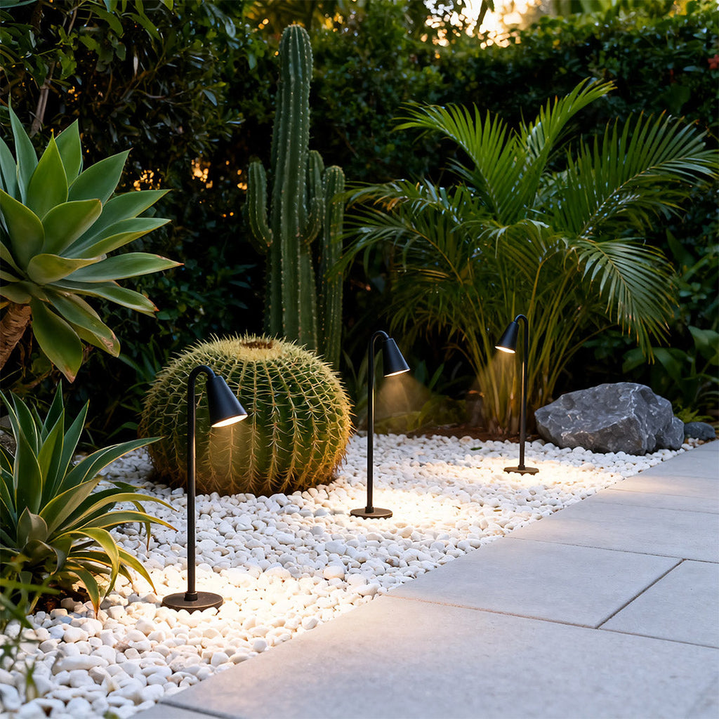 WINDSOR GARDEN PATHWAY ILLUMINATOR - Contemporary Waterproof Outdoor Light