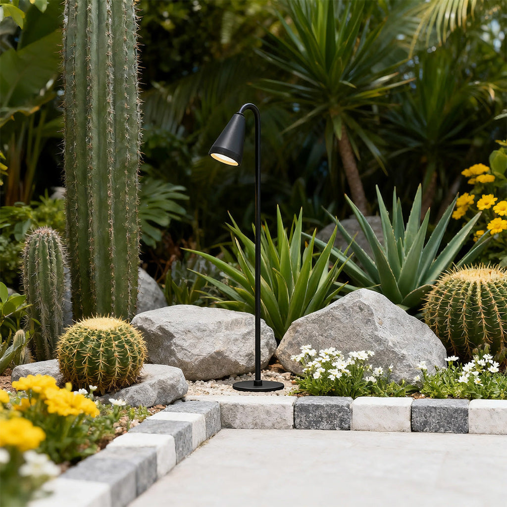WINDSOR GARDEN PATHWAY ILLUMINATOR - Contemporary Waterproof Outdoor Light