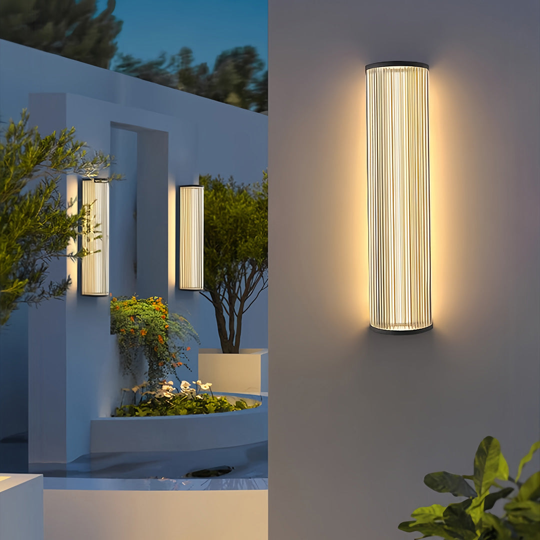 WINDSOR GARDEN VERTICAL LANTERN - Outdoor Waterproof Wall Fixture