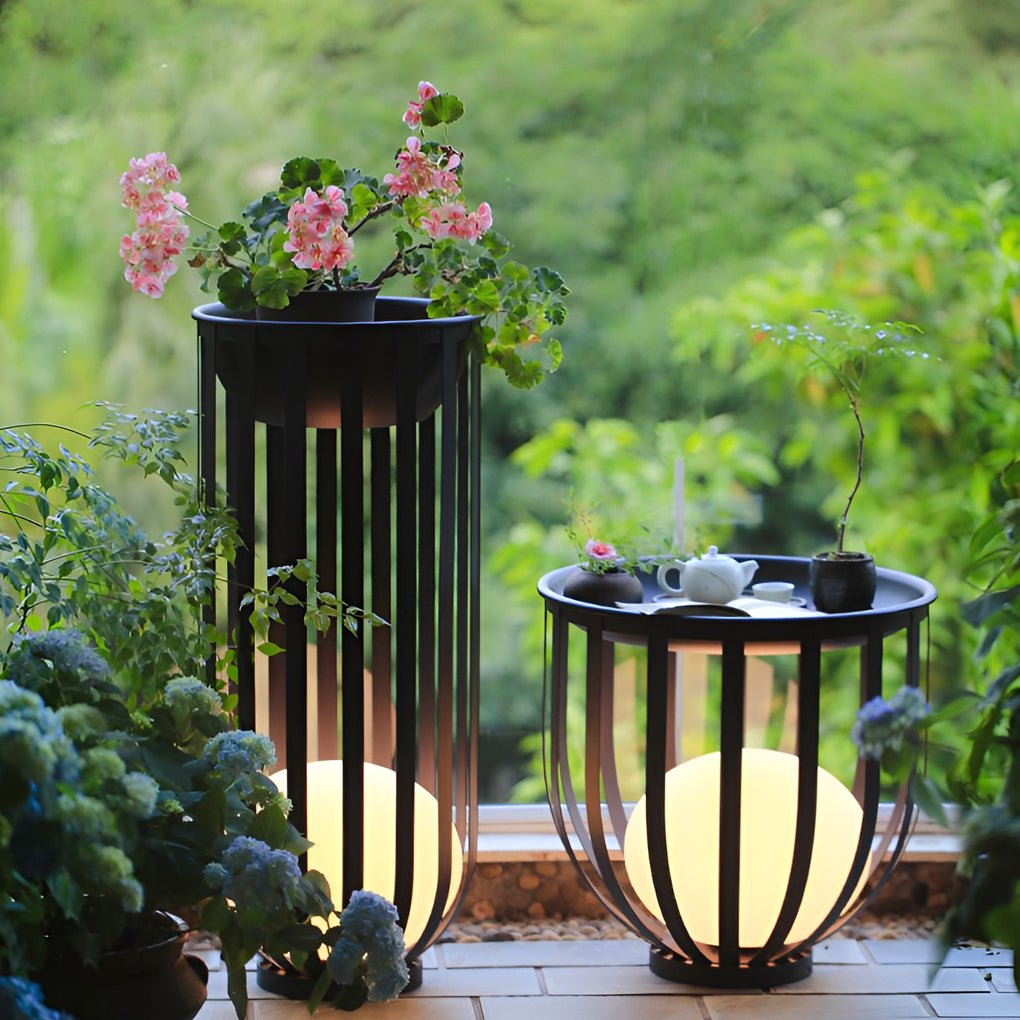 WINDSOR SOLAR GARDEN LANTERN WITH REMOVABLE TRAY