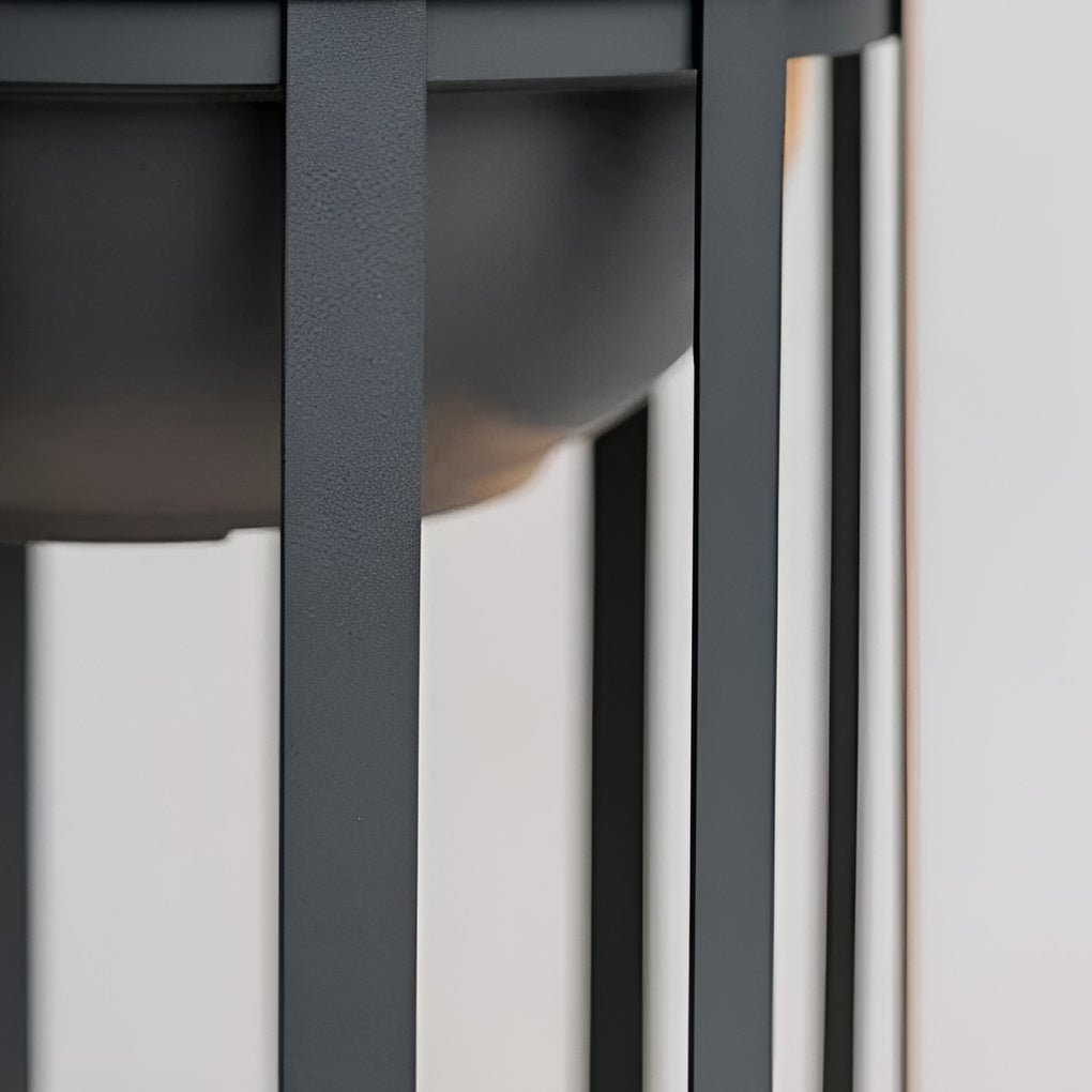 WINDSOR SOLAR GARDEN LANTERN WITH REMOVABLE TRAY