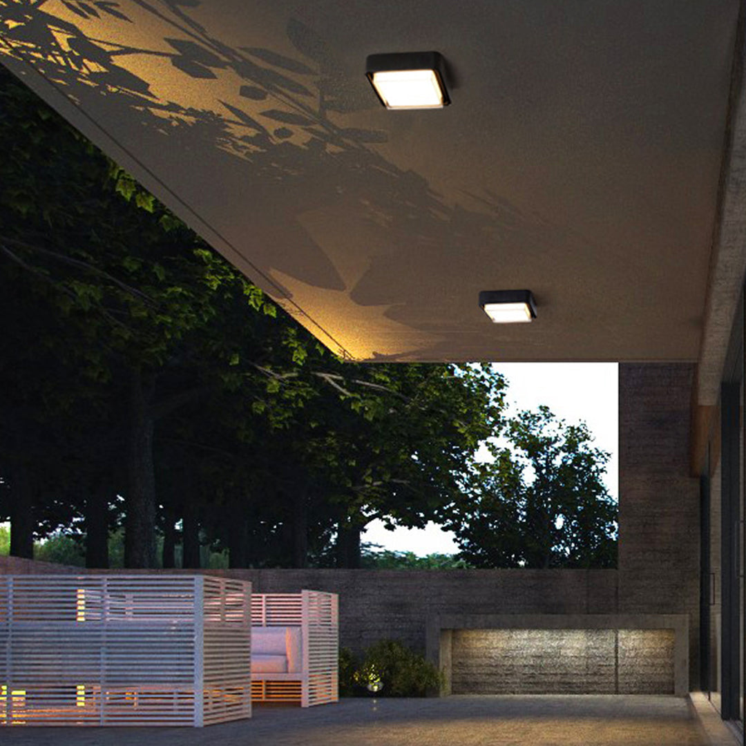 WINTHORPE WEATHERPROOF WALL LANTERN