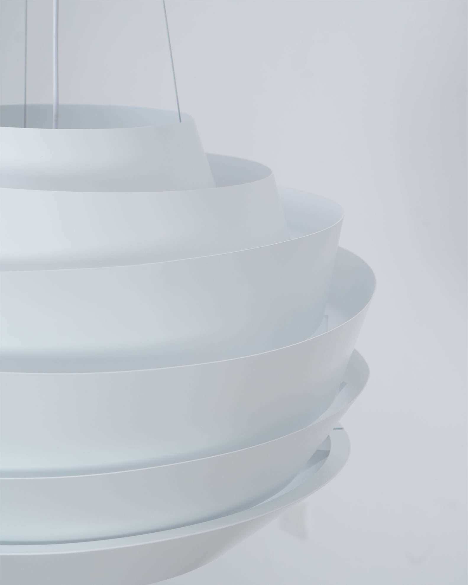 VIVIENNE SUNBEAM HANGING ILLUMINATOR