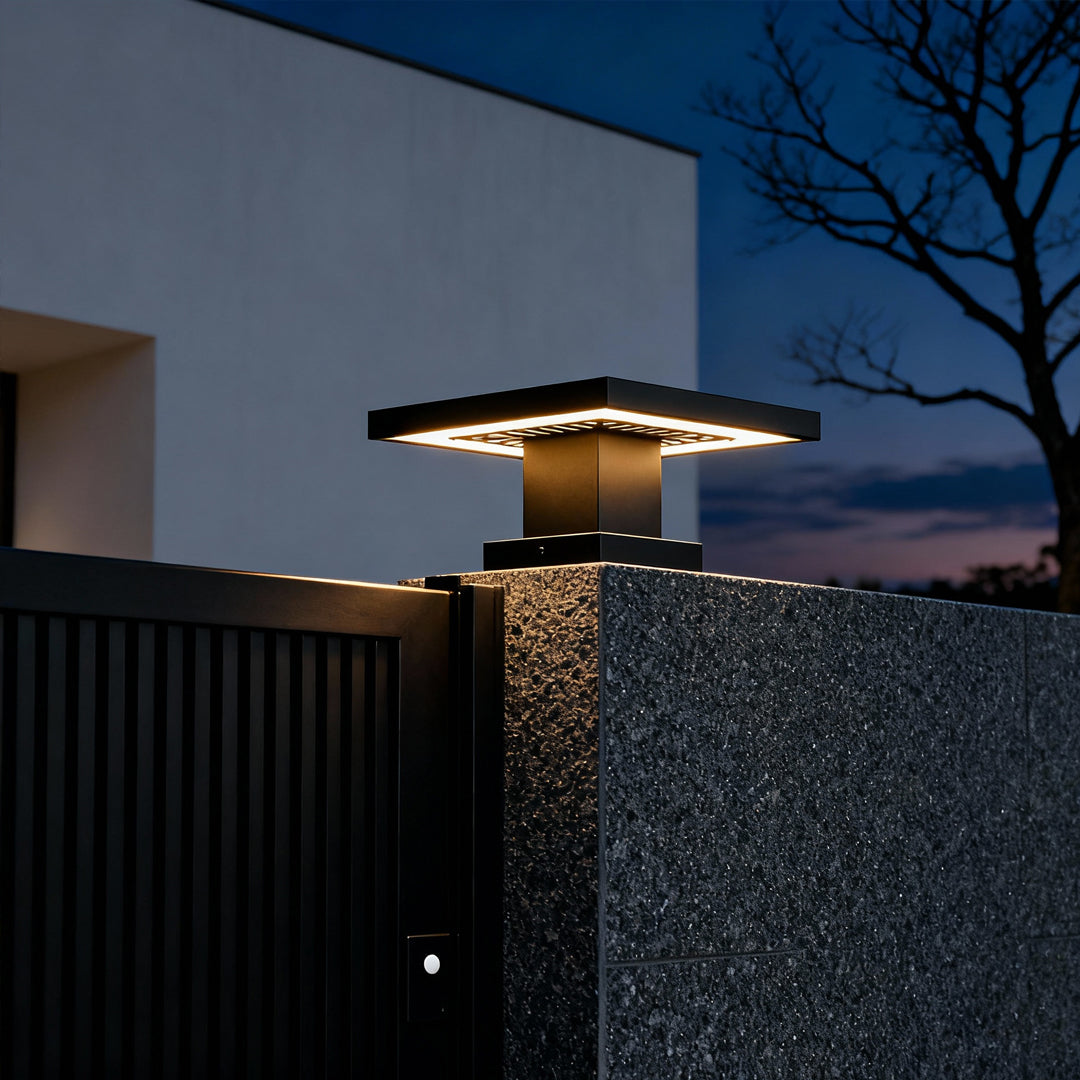 WINDSOR HARBOR GLOW OUTDOOR PILLAR LANTERN