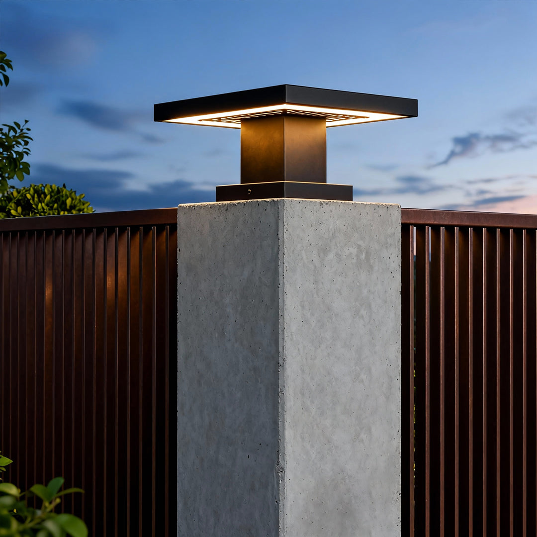 WINDSOR HARBOR GLOW OUTDOOR PILLAR LANTERN