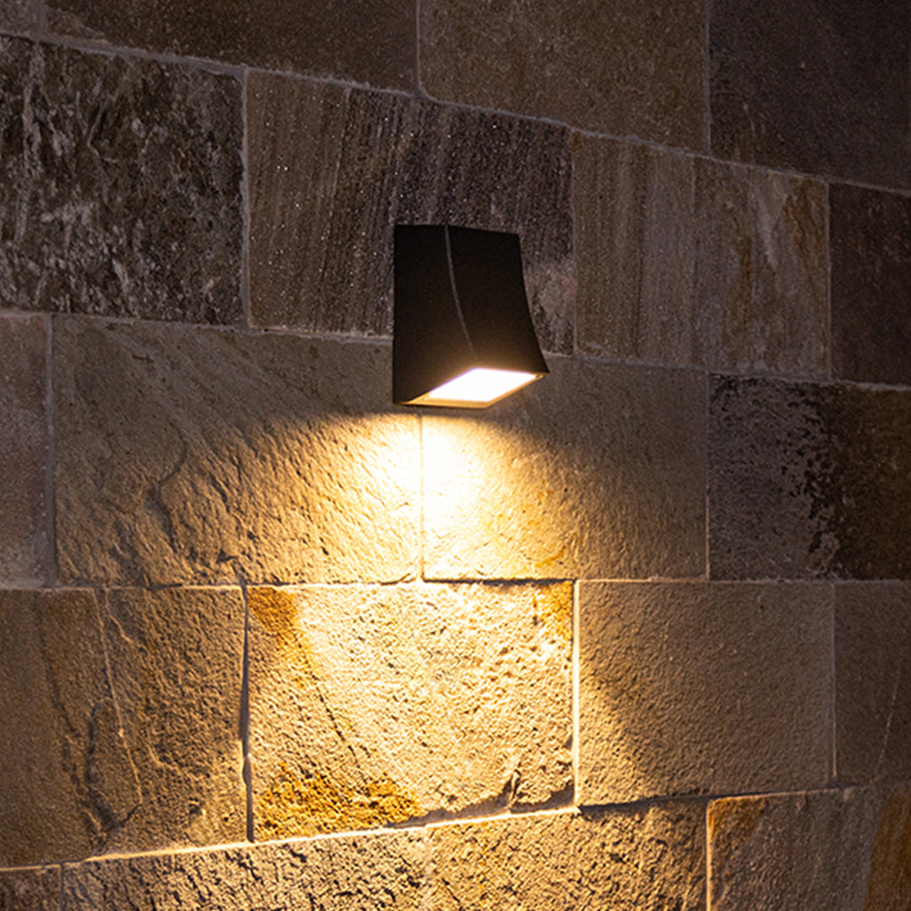 WINDSOR IRON CLAD OUTDOOR SCONCE LIGHTING