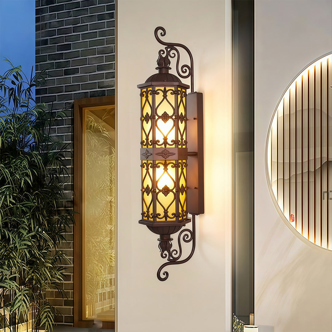 WINDSOR TWILIGHT DUAL-HEAD OUTDOOR LANTERN