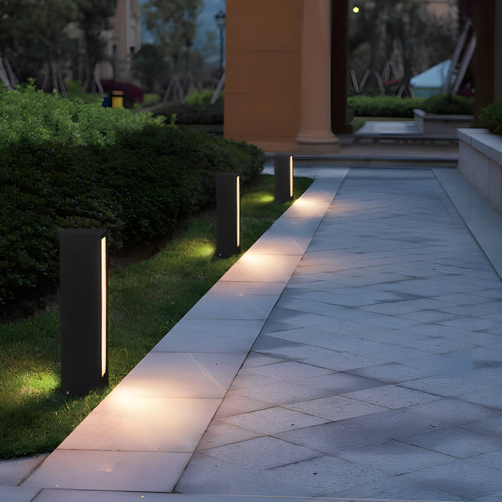 BRAMBLETON RAINPROOF GARDEN WALL LANTERN