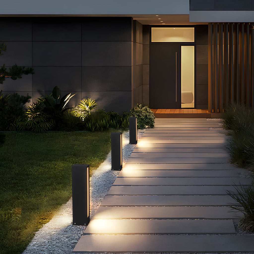 BRAMBLETON RAINPROOF GARDEN WALL LANTERN