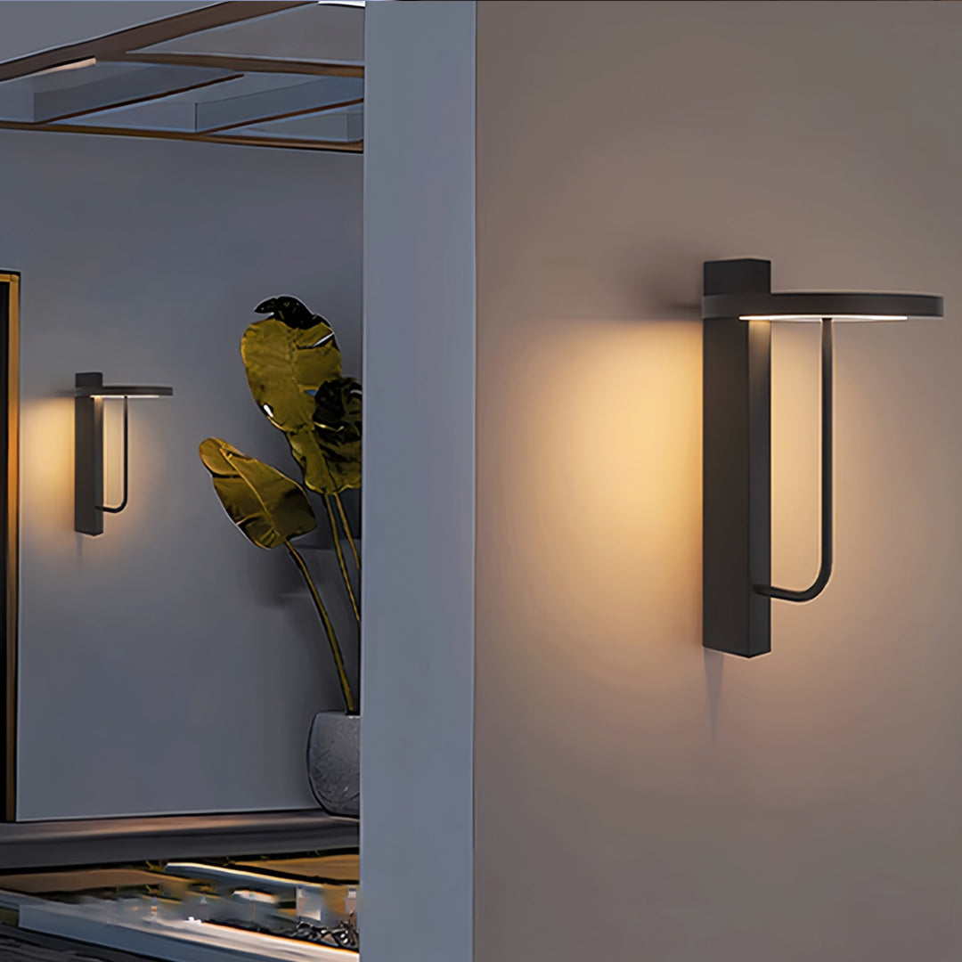 BLACKWOOD RUSTIC OUTDOOR WALL LANTERN