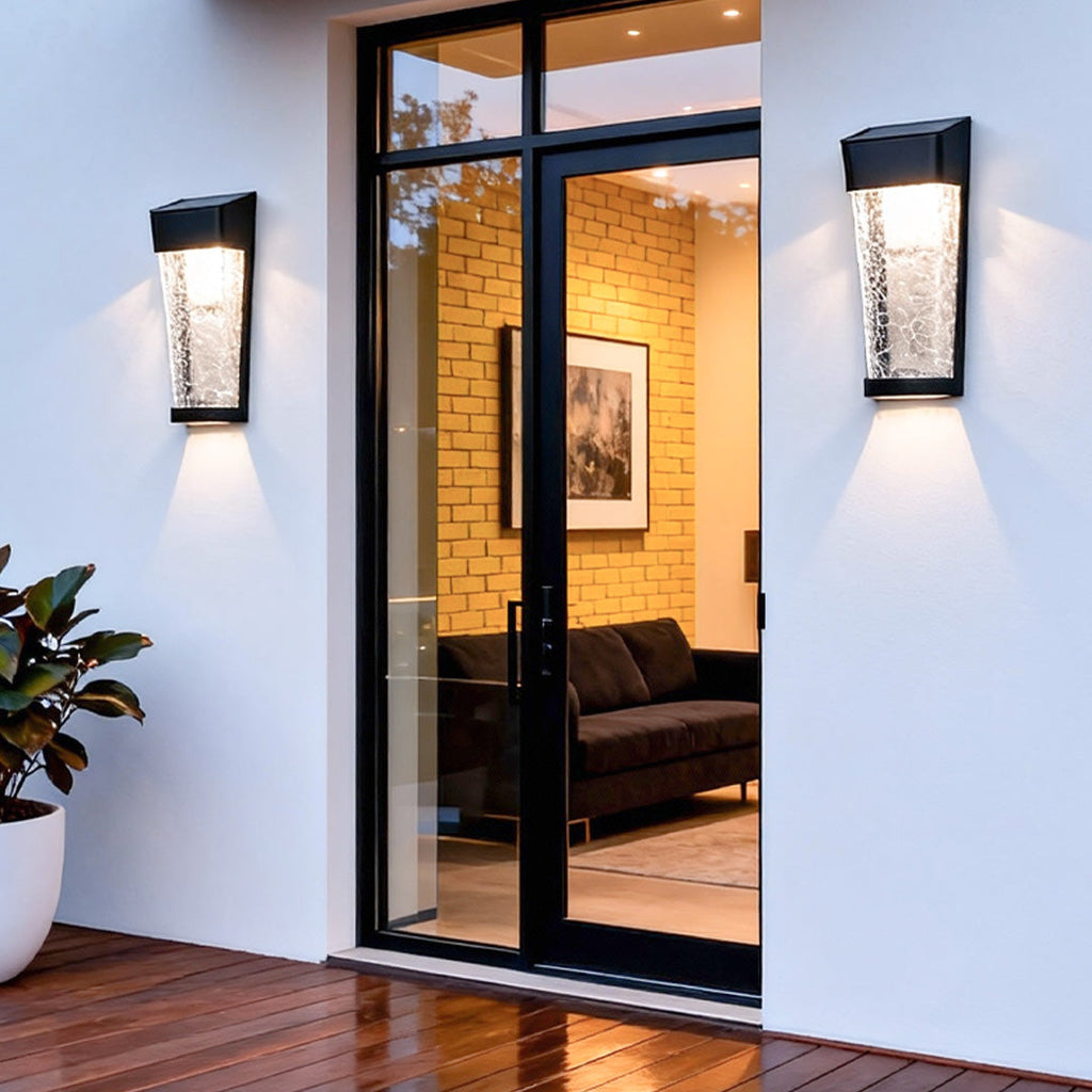 CHISWICK GLOWING GARDEN WALL LANTERN