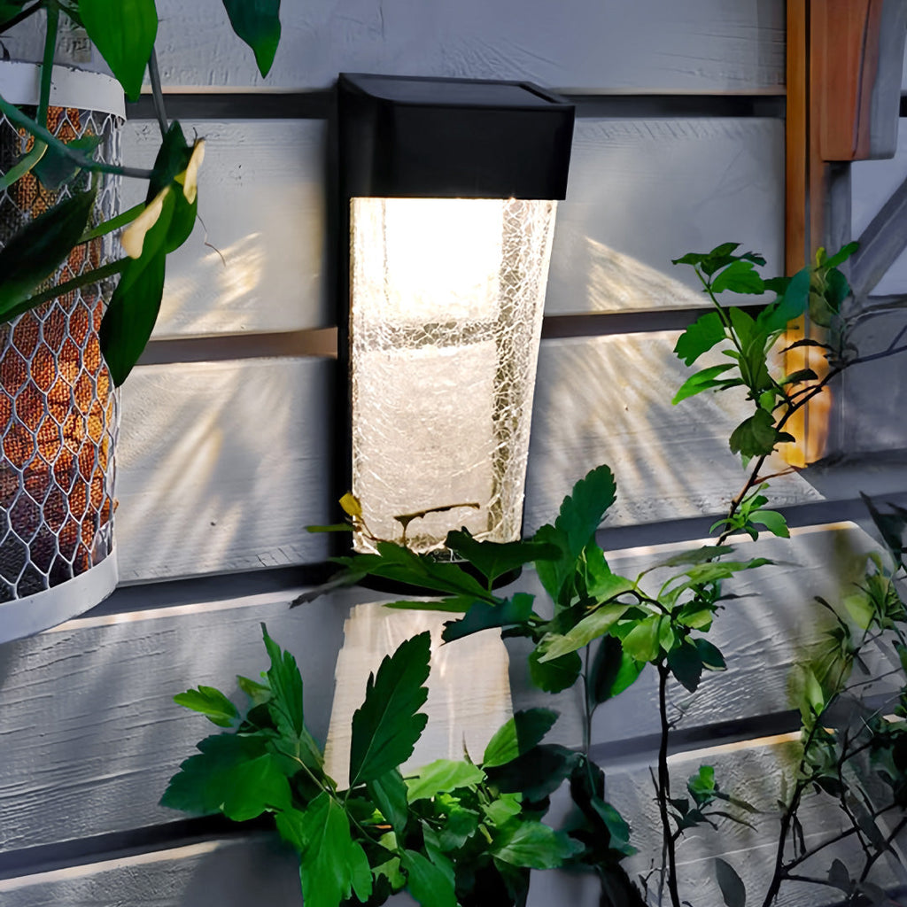 CHISWICK GLOWING GARDEN WALL LANTERN