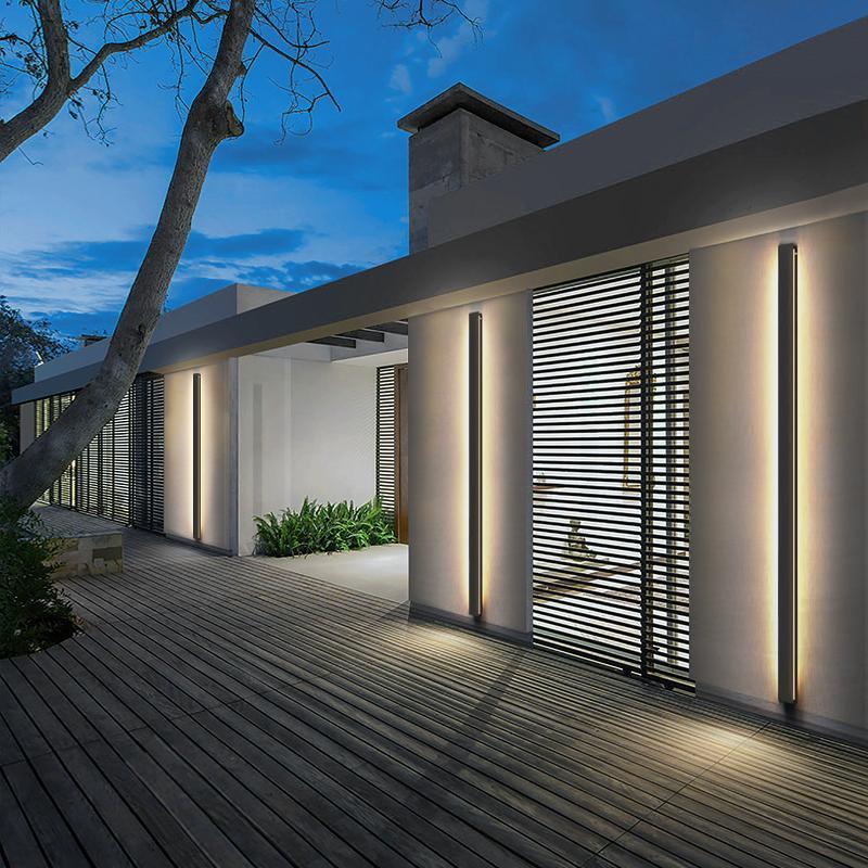 WINDSOR BLACK LINEAR OUTDOOR LIGHTING SCULPTURE