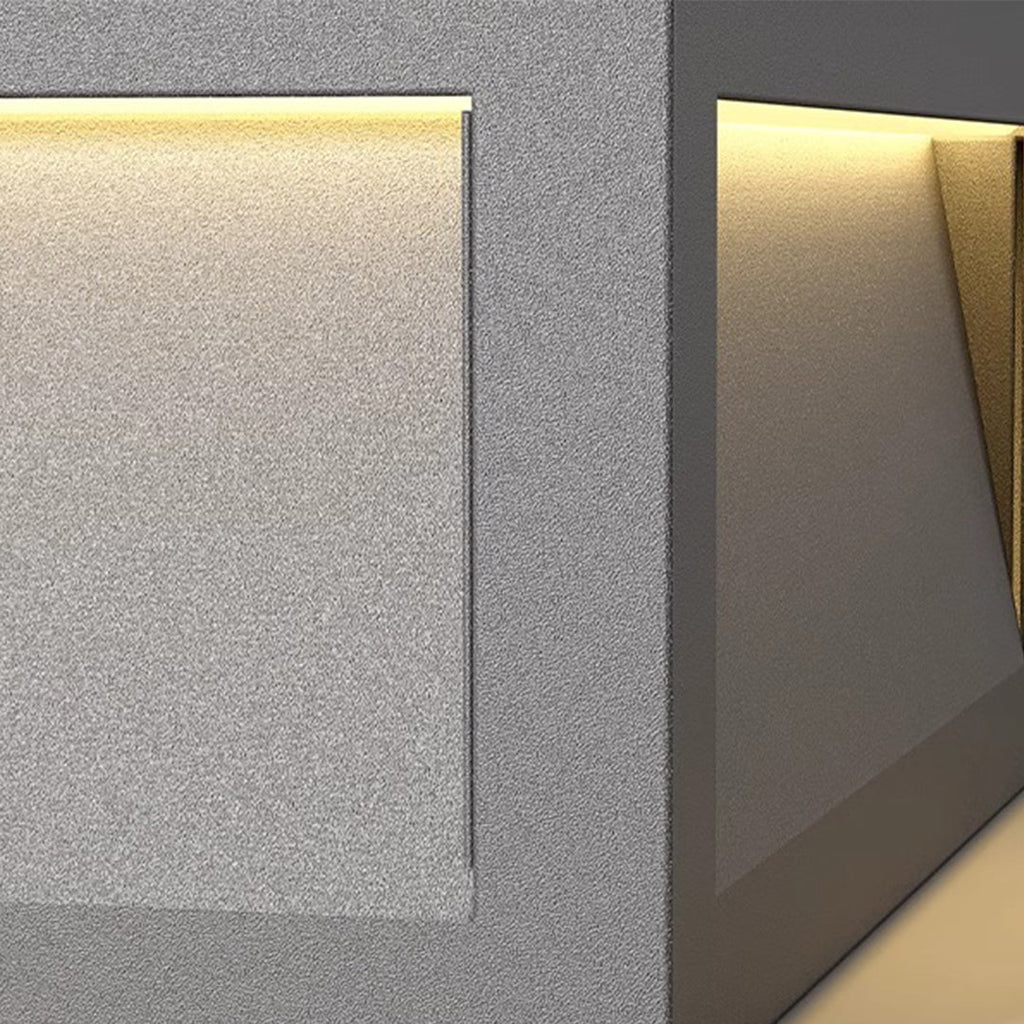 WINDSOR METAL SQUARE PIER LIGHTING, WATER-RESISTANT MINIMALIST DESIGN