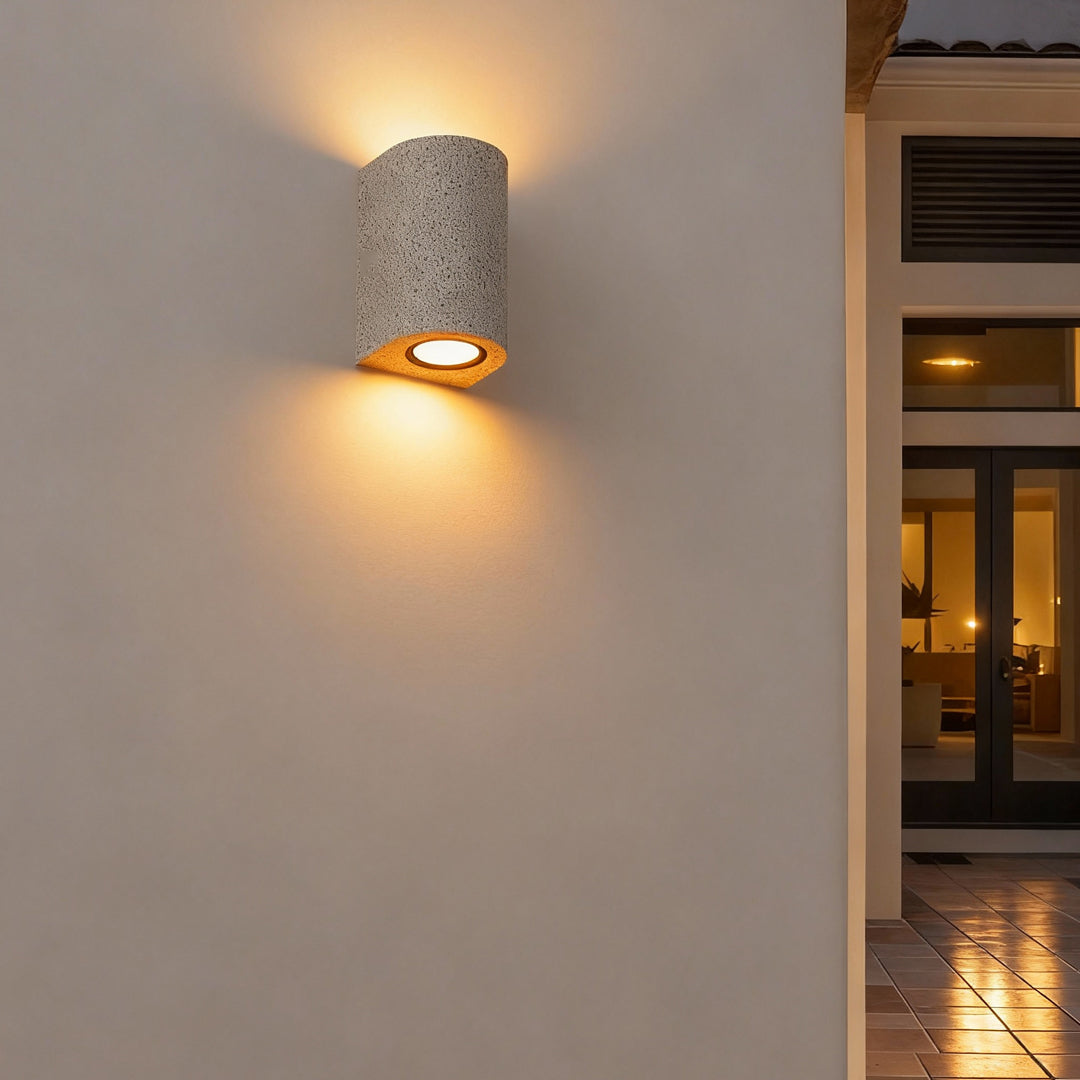 WINDSOR CEMENT OUTDOOR DUAL-FACING LIGHTING FIXTURE