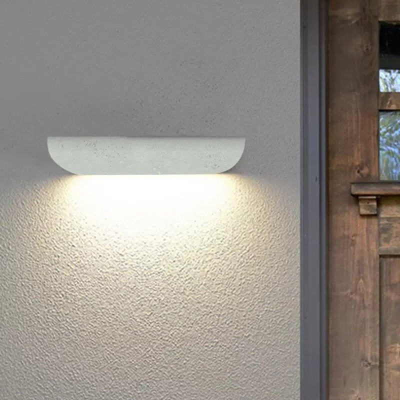 BEAUMONT RAINPROOF LED GARDEN SCONCE FOR OUTDOOR SPACES