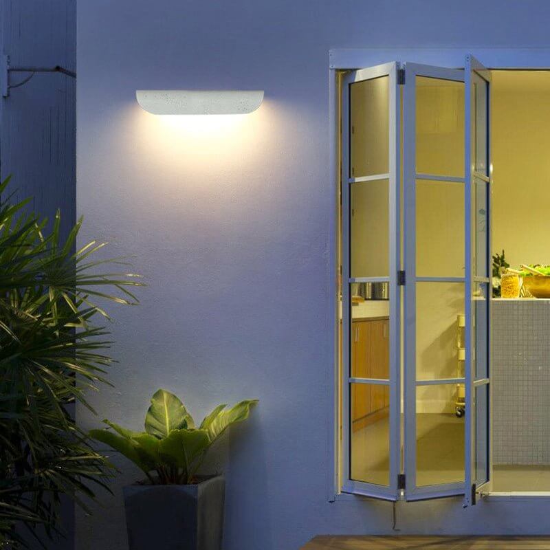 WINDSOR LED RAINPROOF OUTDOOR WALL LANTERN FOR GARDEN AND PATHWAY