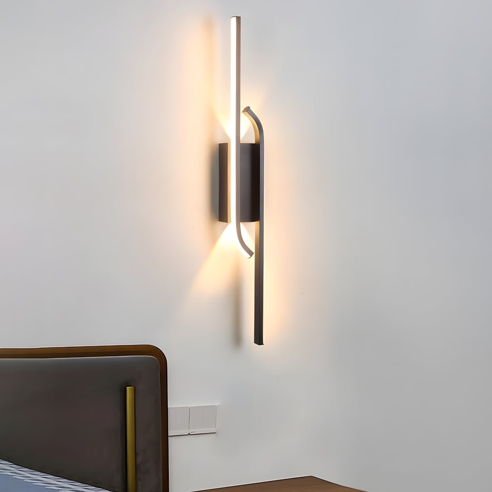 FARINGTON SLIMLINE ALUMINUM WALL LANTERN