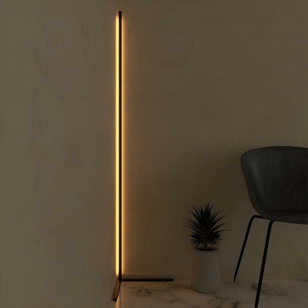 WINTERBOURNE MULTI-HUE LED CORNER LANTERN