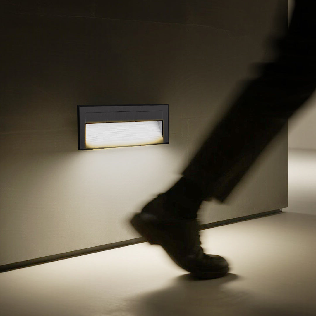 WINDSOR SQUARE OUTDOOR STEP ILLUMINATORS