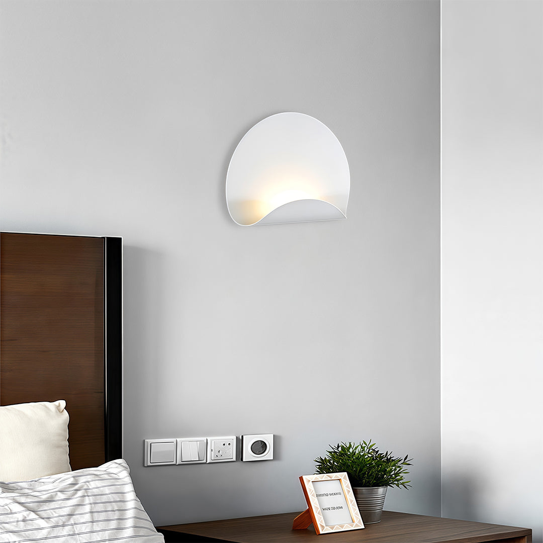 WINCHESTER WHITE IRON WALL SCONCE, MINIMALIST LED DESIGN
