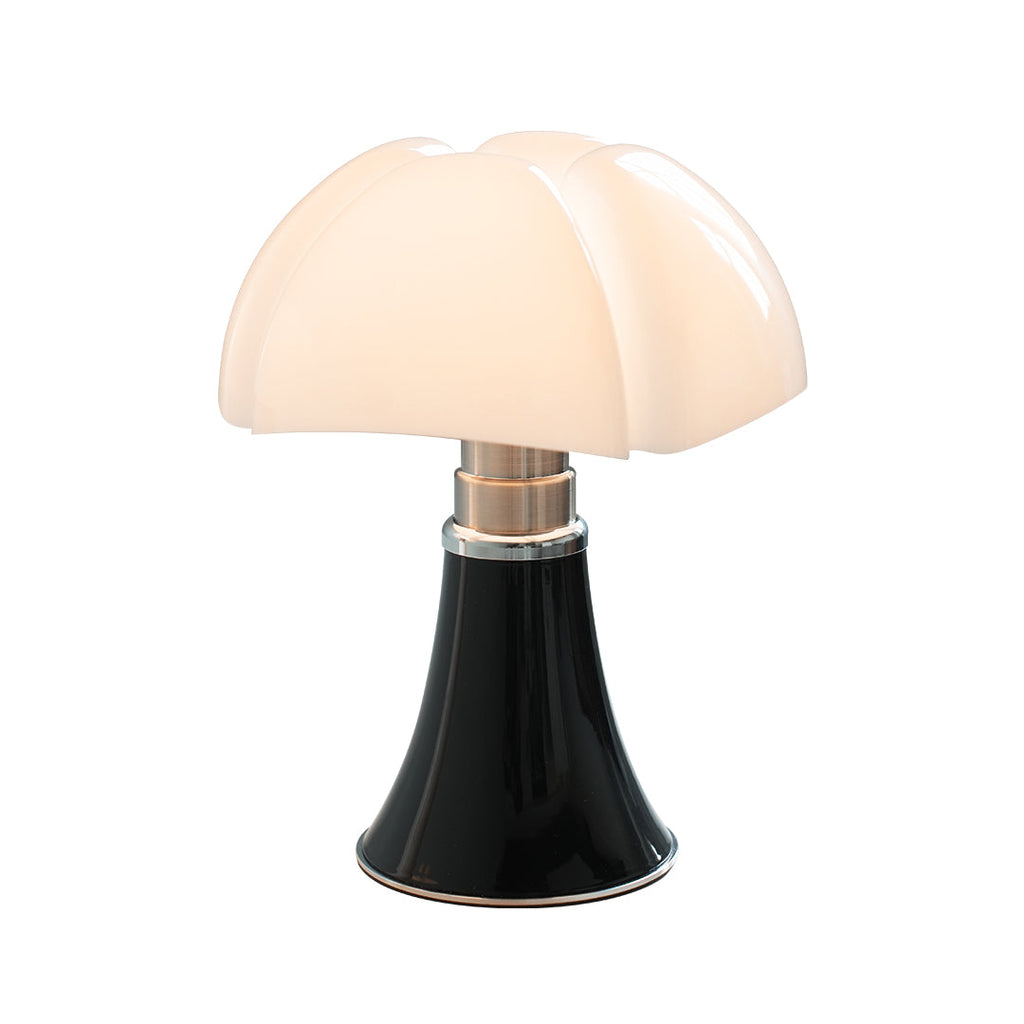 VINCENT IRON ARTISAN TABLE LAMP WITH ITALIAN INSPIRATION