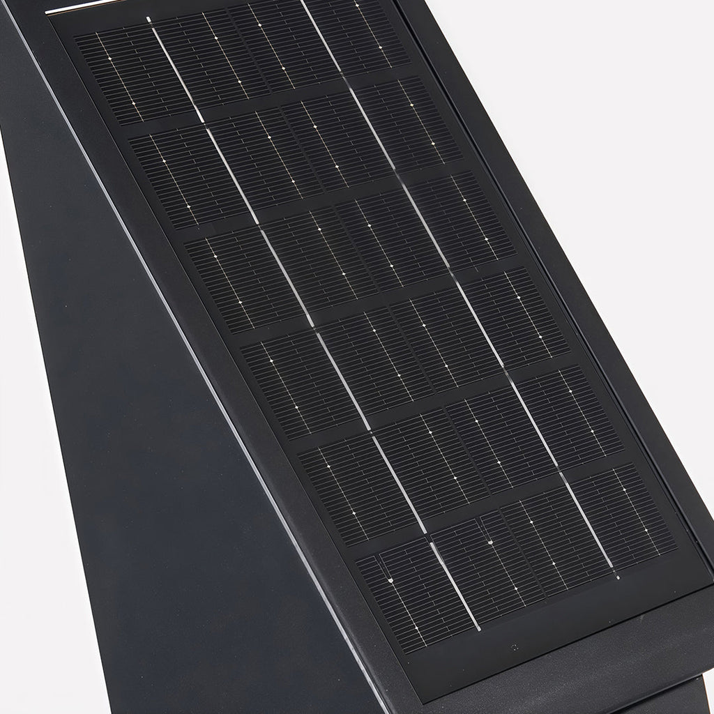 RAVENHURST SOLAR-POWERED OUTDOOR WALL LIGHT