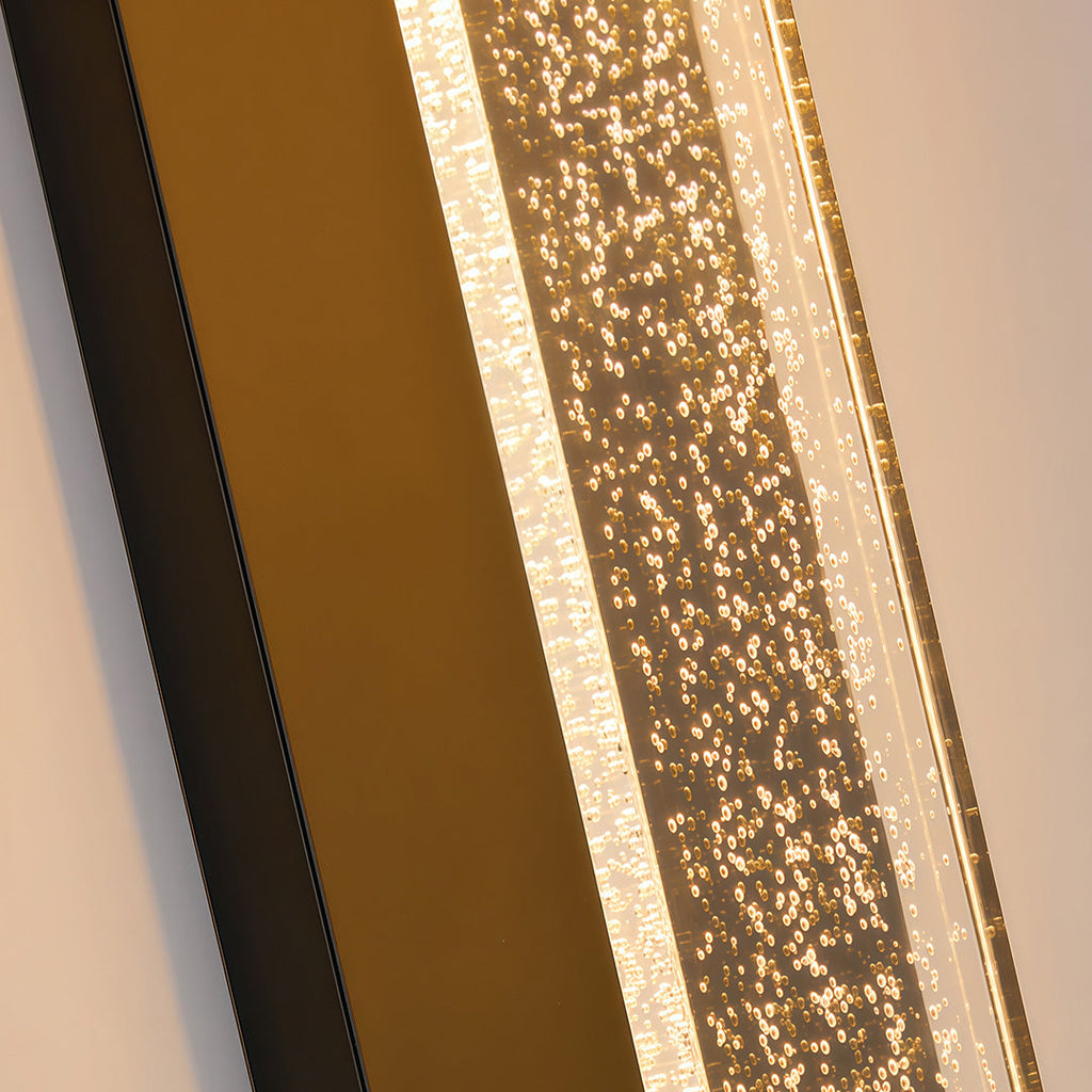 RAVENHURST SOLAR-POWERED OUTDOOR WALL LIGHT