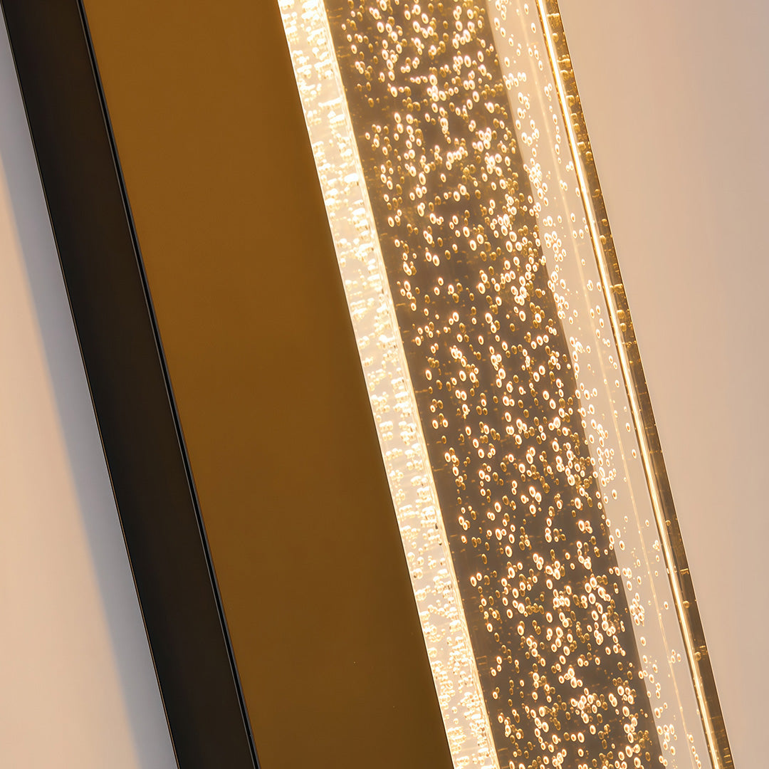 RAVENHURST SOLAR-POWERED OUTDOOR WALL LIGHT