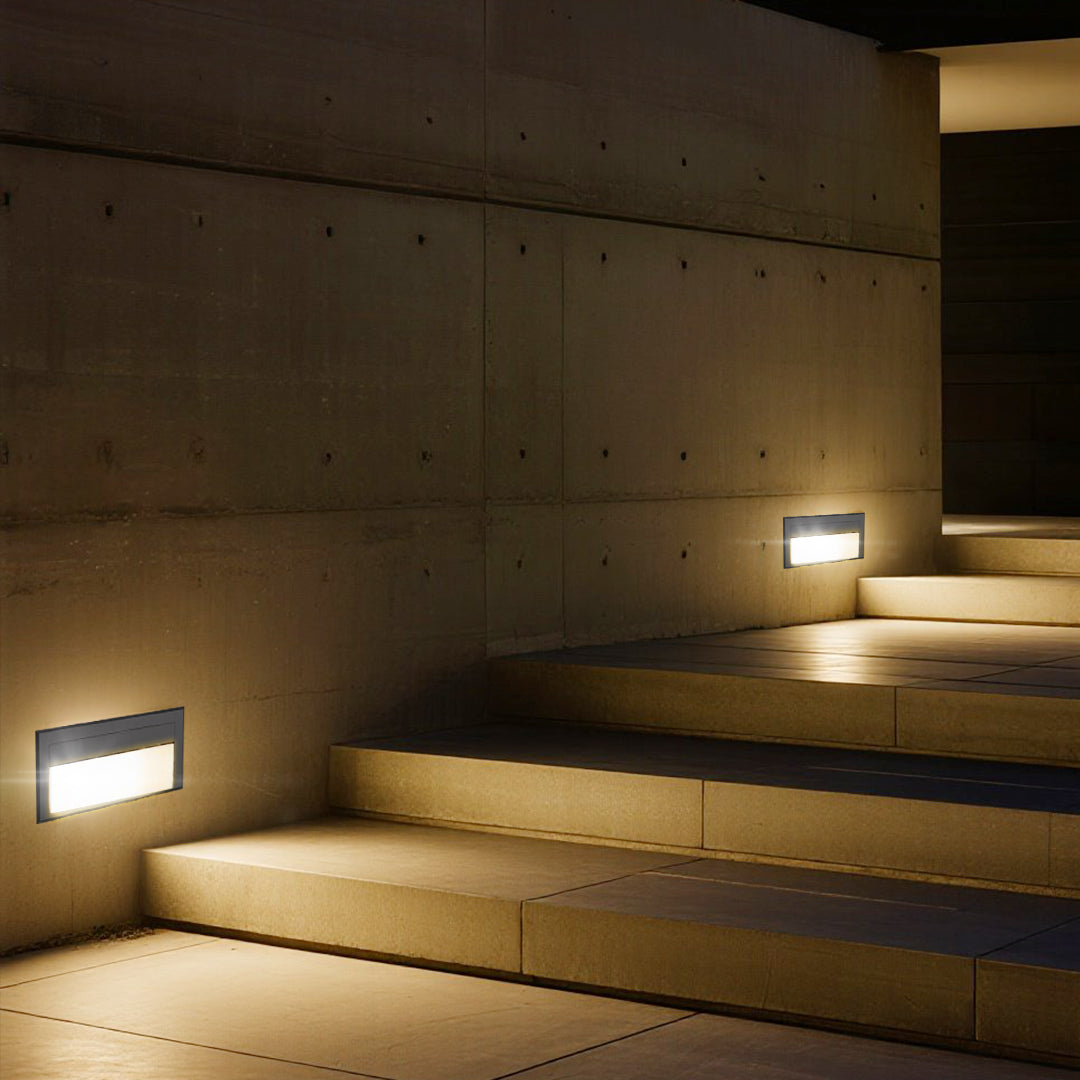 WINDSOR SQUARE OUTDOOR STEP ILLUMINATORS