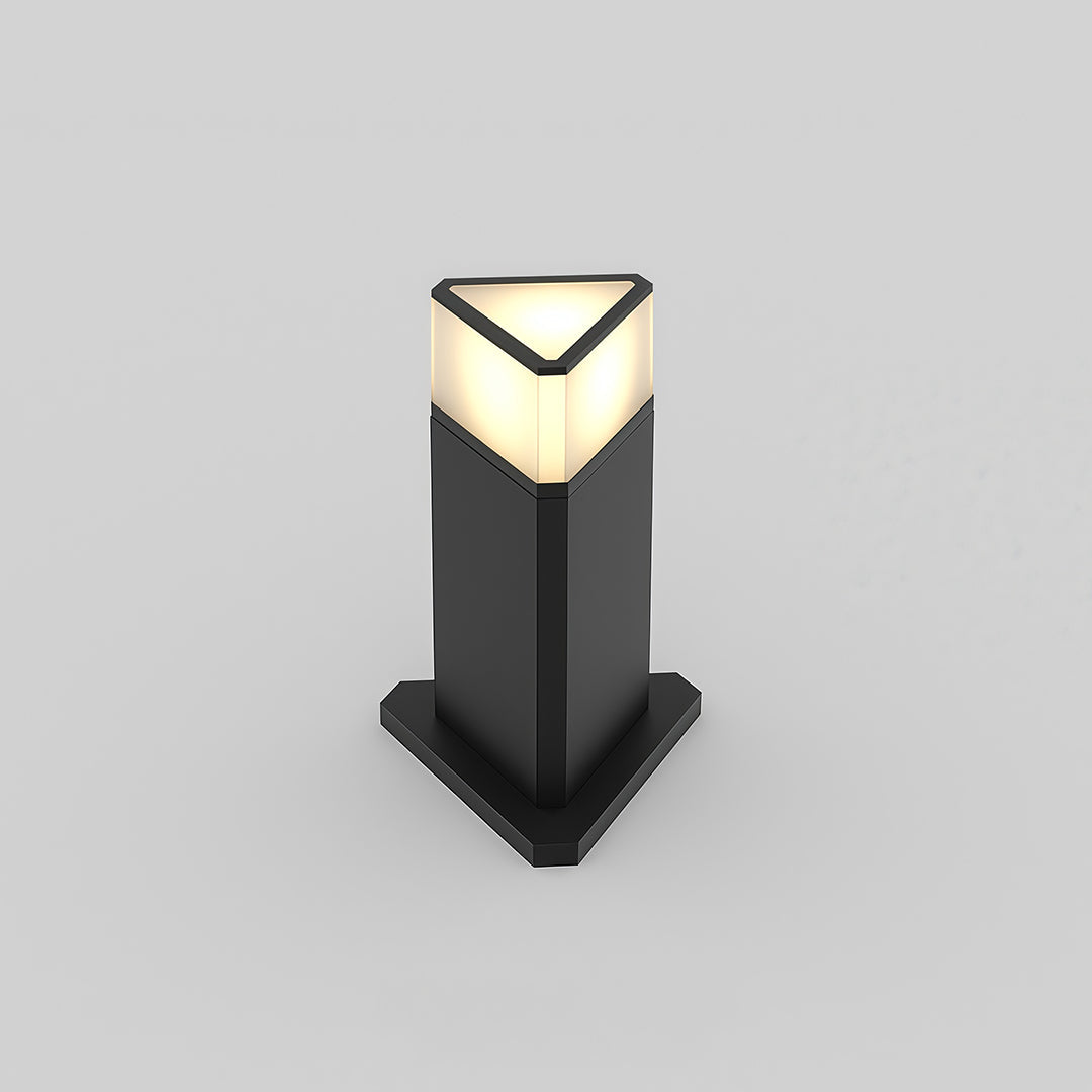 WINTHROP RAINPROOF LED PATHLIGHT WITH MODERN AESTHETIC
